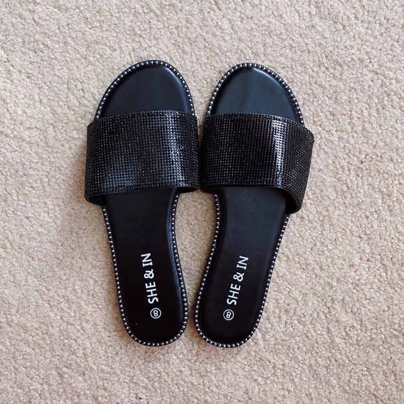 SHEIN Shoes - SHEIN slide sandals